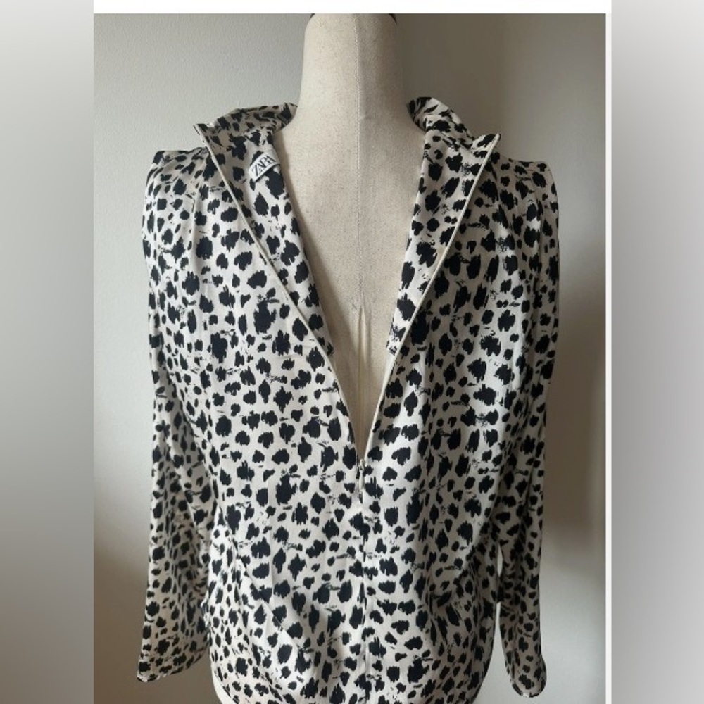 Zara Monochrome Patterned Blouse